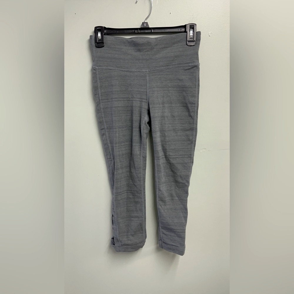 Xersion Grey Capri